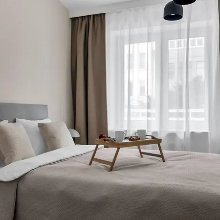 Lägenhet Ochota Three-bedroom - 79m2, Parking, Balcony - By Rentujemy *