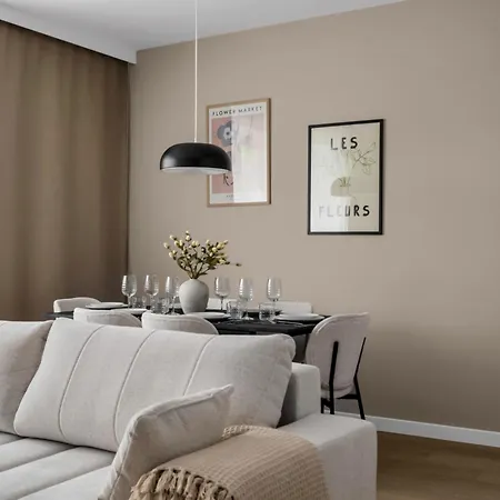 Ochota Three-bedroom - 79m2, Parking, Balcony - By Rentujemy Daire