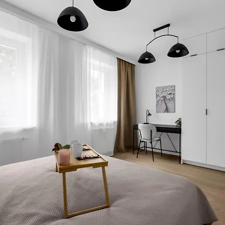 Ochota Three-bedroom - 79m2, Parking, Balcony - By Rentujemy Varşova