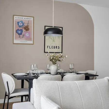 Ochota Three-bedroom - 79m2, Parking, Balcony - By Rentujemy Daire