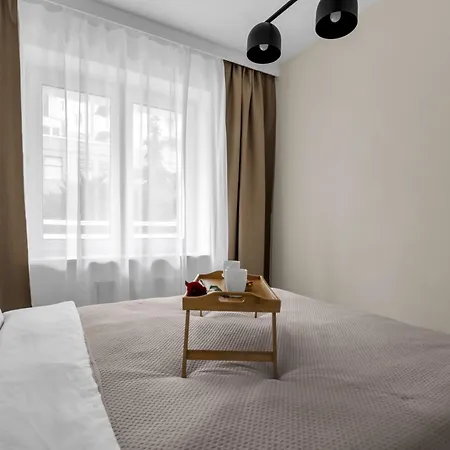 Ochota Three-bedroom - 79m2, Parking, Balcony - By Rentujemy Daire