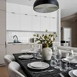 Ochota Three-bedroom - 79m2, Parking, Balcony - By Rentujemy *