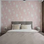 شقة Ochota Three-bedroom - 79m2, Parking, Balcony - By Rentujemy وارسو